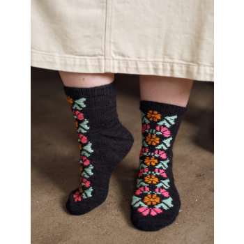 Kindred Knits: Patterns from My Estonian Family Archives - Aleks Byrd